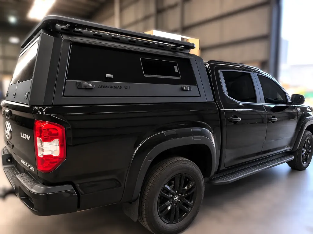 SLIDING SIDE WINDOW TUB CANOPY – LDV MEGA TUB | ArmorMan 4x4